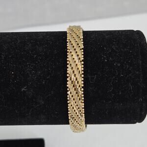Vintage Gold Toned Italian Riccio Chevron Style Link Bracelet 7"